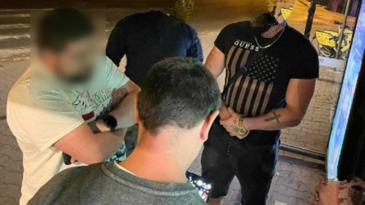 25-letni trener usłyszał zarzuty. Miał dopuszczać się