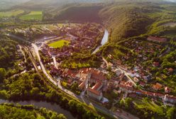 Magiczne miejsce w polskich górach. Nazywane jest miastem cudów