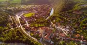 Magiczne miejsce w polskich górach. Nazywane jest miastem cudów