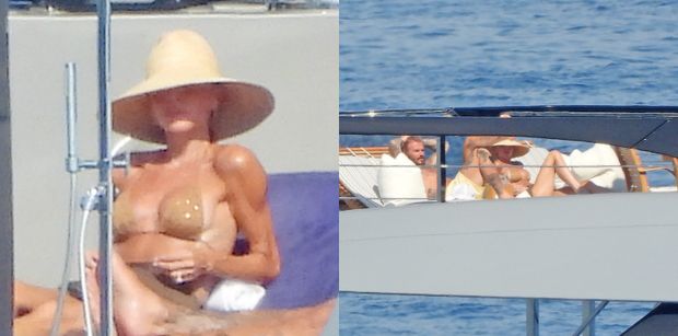 52-letnia Victoria Beckham wyleguje się w bikini u boku Davida na luksusowym jachcie za ponad 80 MILIONÓW ZŁOTYCH (FOTO)