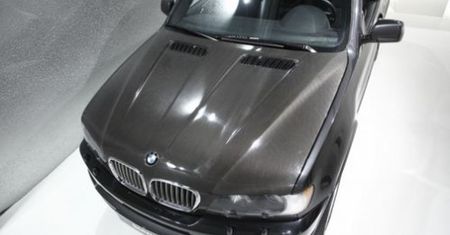 Prototypowe BMW X5 z... włókna węglowego!