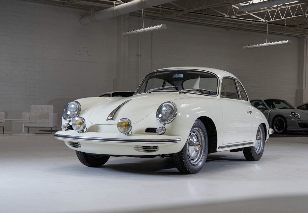 Kolekcja białych porsche
