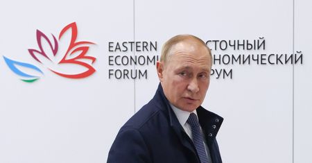 Putin grozi wstrzymaniem dostaw gazu i ropy. Stawia warunek