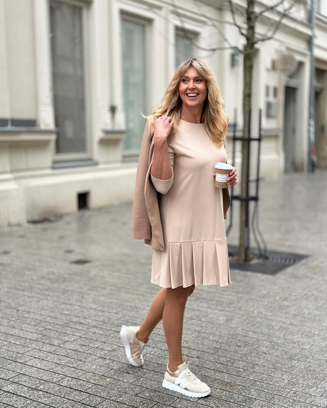Ewa Wachowicz w wiosennej stylizacji