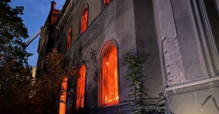 Pożar neogotyckiego Pałacu Stolbergów we Wrocławiu