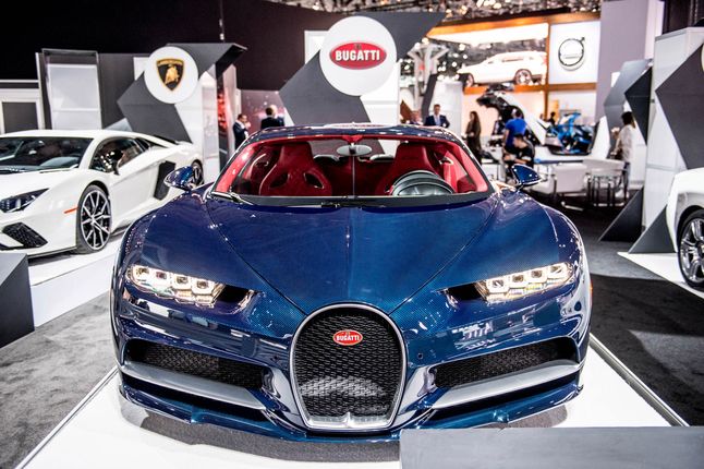 Piękna kombinacja kolorystyczna wnętrza z karoserią - Bugatti Chiron
