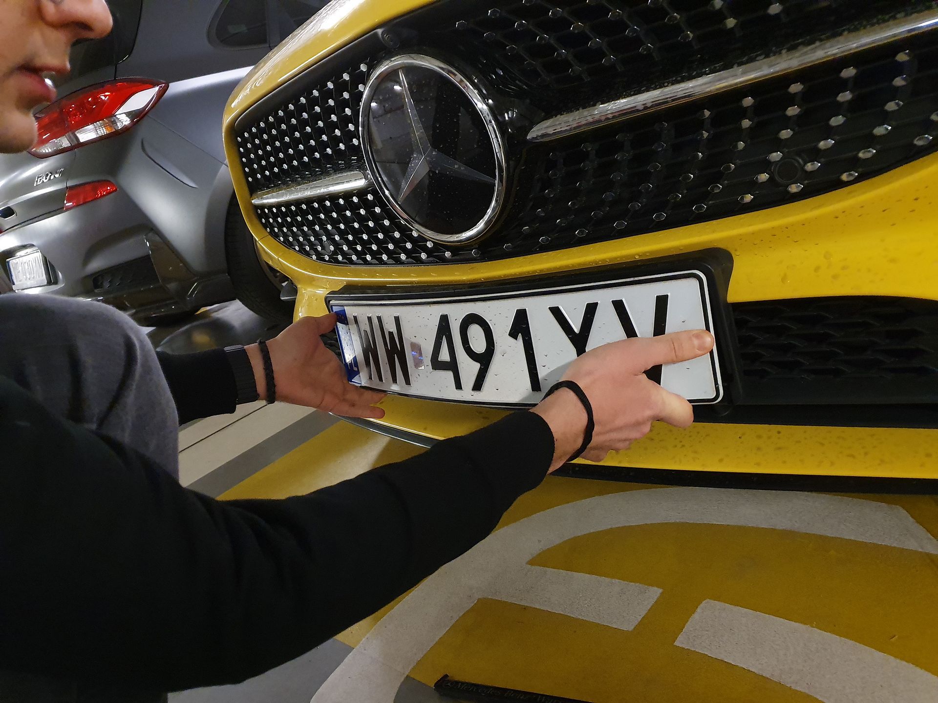 Początkowo każde auto jest rejestrowane czasowo