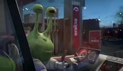 Kosmita w reklamach paliwa Efecta na stacjach Orlen (wideo)