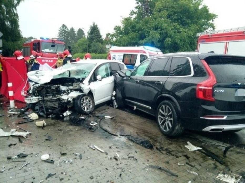 Malechowo. Tragiczny wypadek. Jedna osoba nie żyje, dwie w szpitalu