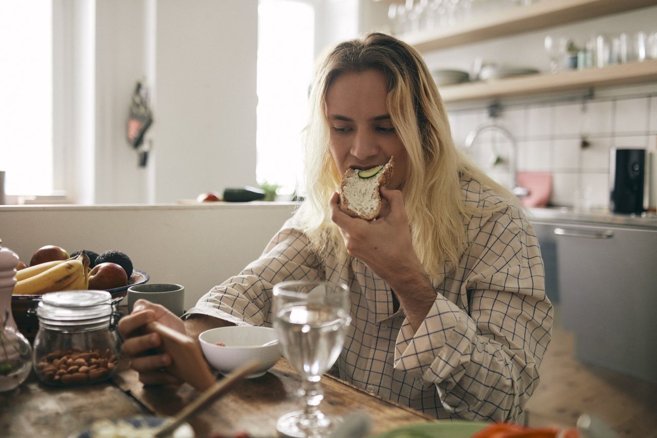 What time should you have breakfast?