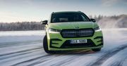 Elektryczna Škoda Enyaq RS z rekordem Guinnessa w drifcie. Zrobiła to na kolcach