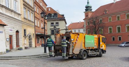 Wojna o śmieci. Wojewoda mazowiecki: nadwyżka jak wyłudzenie haraczu
