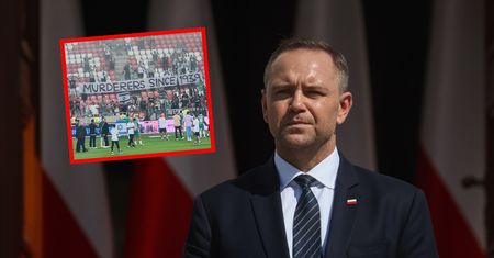 Skandaliczny baner izraelskich kibiców. Jest reakcja Nawrockiego