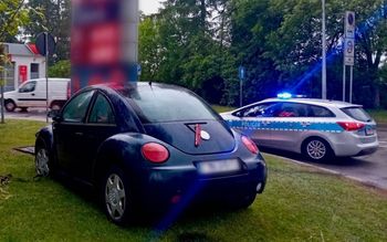 Wjechała w pylon na stacji. Świadek od razu reagował. Wiadomo, kim był