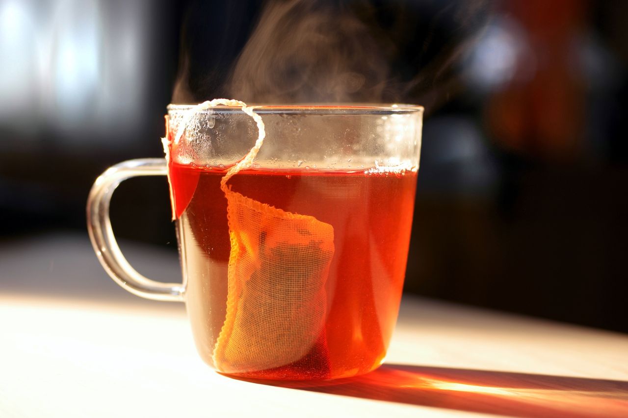 Zimowe herbatki pod lupą fundacji Pro-Test. W jednym kubku nawet 15 pestycydów