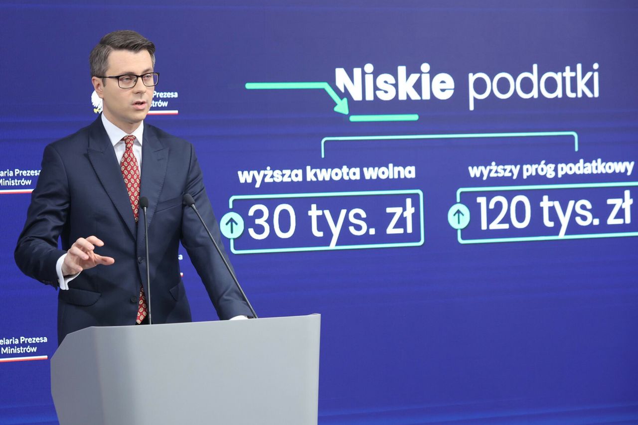 Rząd chwali się obniżaniem podatków. Policzyliśmy. Oto cała prawda