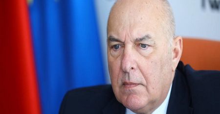 Minister finansów zmienia zdanie co miesiąc? Internauci przypominają dawne słowa