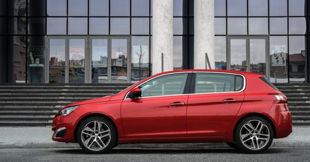 Peugeotem 308 1,6 THP Allure na Queen Symfonicznie