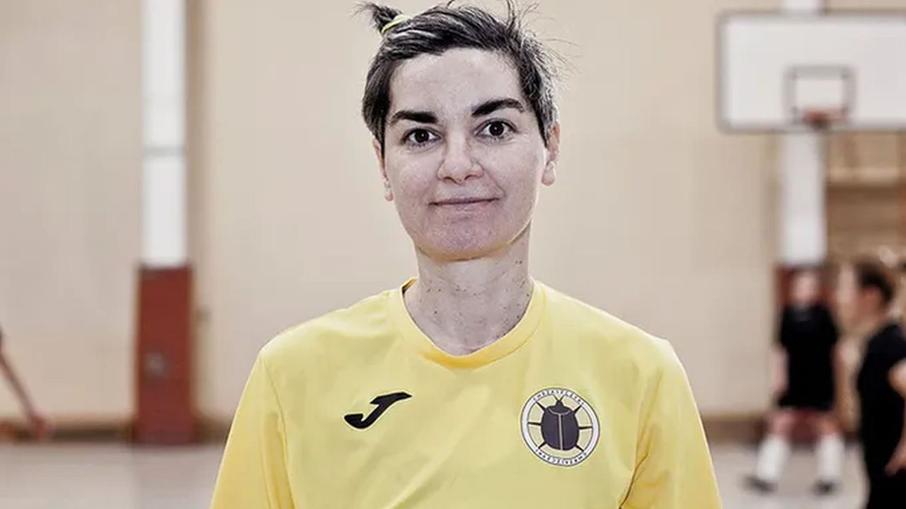 Suzi i jej drużyna, czyli niemęska gra Chrząszczyków