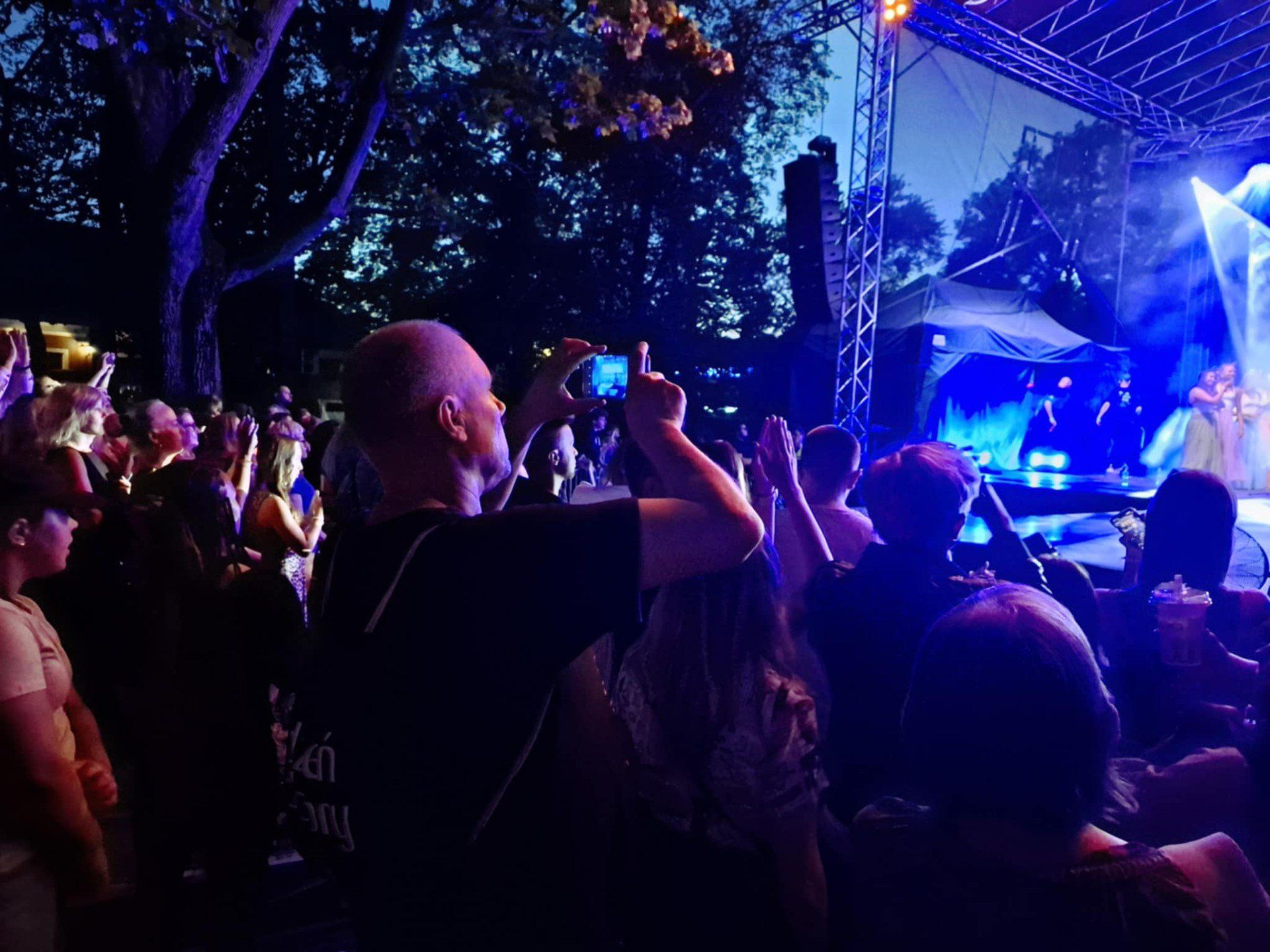 Koncert zgierskiego Kolektyw Folk w ramach Festiwalu Sztuk Różnych w Aleksandrowie Łódzkim. Słowiańska energia na scenie