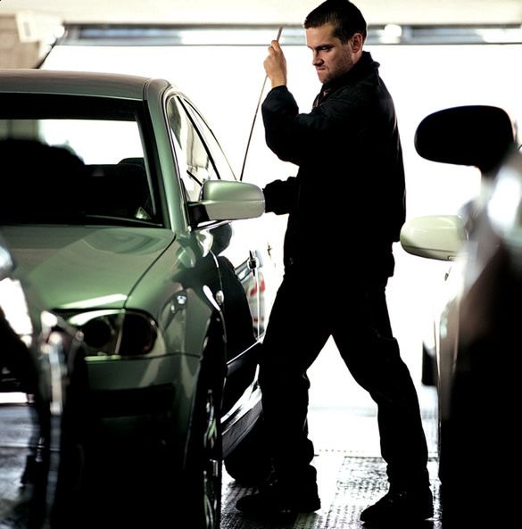 Jak najprościej zabezpieczyć auto przed kradzieżą?