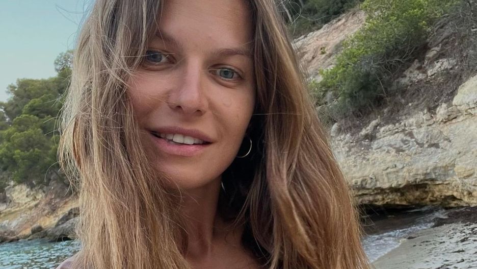 Anna Lewandowska nosi długie skarpetki zgodnie z najnowszymi trendami 