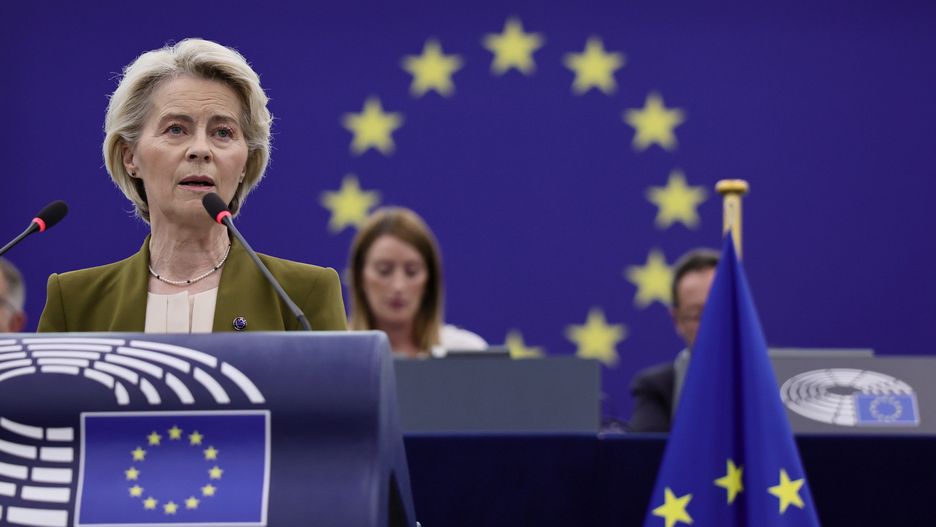 European Commission President Ursula von der Leyen delivers a statement during a 'State of the Union' debate at the European Parliament in Strasbourg, France, 10 September 2025. The current plenary session runs from 08 until 11 September 2025. EPA/RONALD WITTEK Dostawca: PAP/EPA.