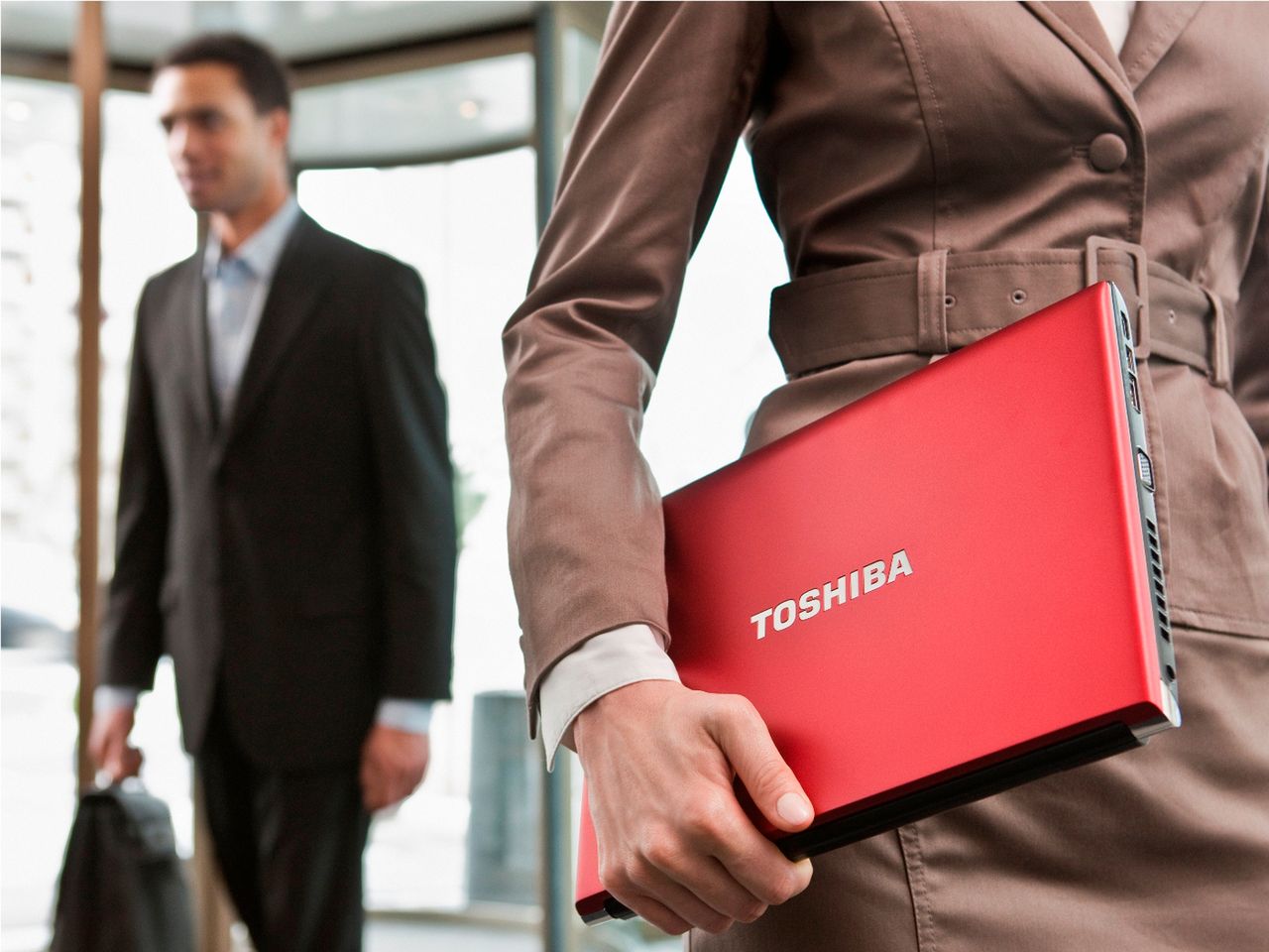 Toshiba R800 - dla każdego coś dobrego
