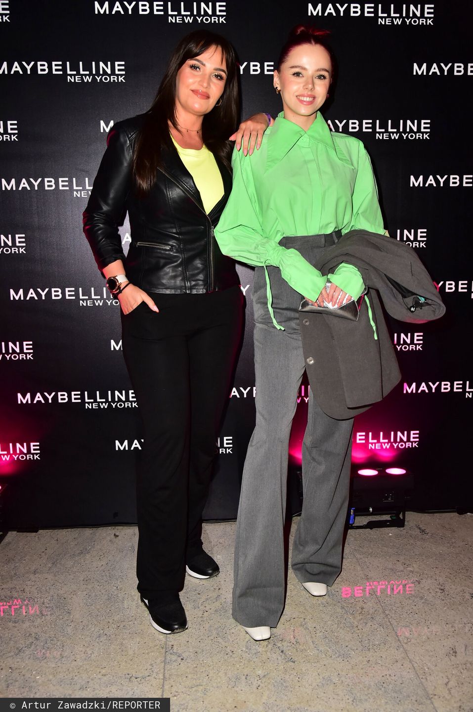 Celebrytki pozują na evencie marki kosmetycznej