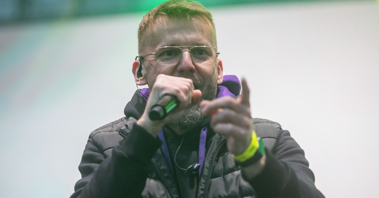 Kękę rozpoczął nową przygodę. Można go zobaczyć na żywo