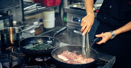 Wielka kontrola restauracji. W co drugim lokalu wykryli nieprawidłowości
