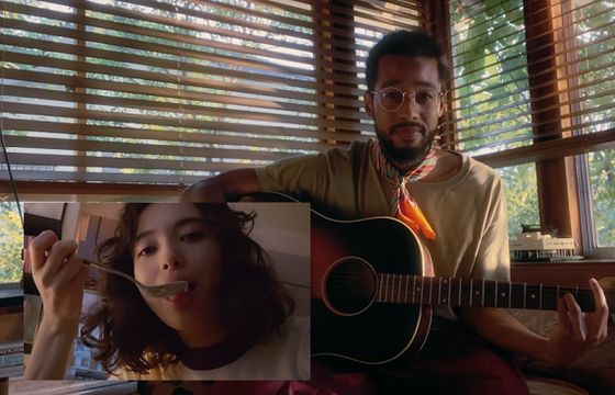 Historia miłości w czasach lockdownu w nowej reklamie Heinekena (wideo)