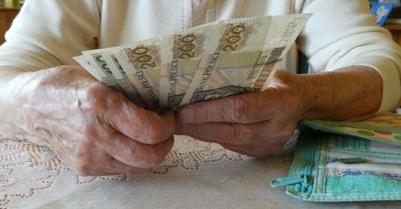 Przy tych chorobach należy się prawie 2 tys. zł z ZUS. Oto lista