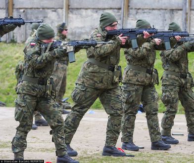 6,3 tys. zł za cztery tygodnie. Jak dorobić na wojsku? Oto terminy