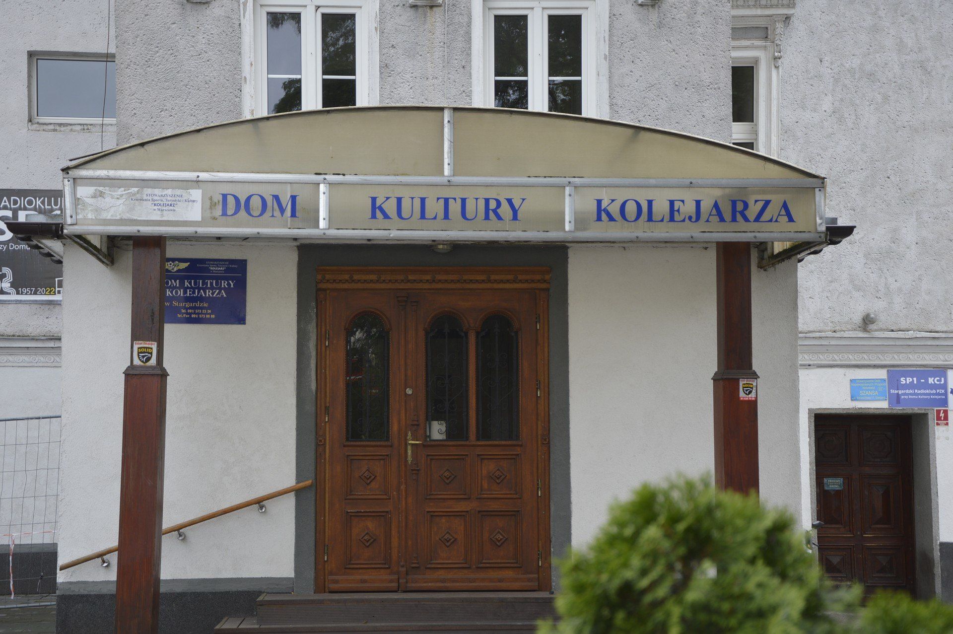 Stan techniczny budynku wymaga natychmiastowych prac, a rozmowy pomiędzy PKP a Miastem trwają w nieskończoność.