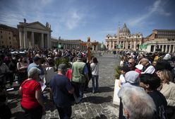 Nie było modlitwy. 12.00 na placu św. Piotra wyglądała zupełnie inaczej