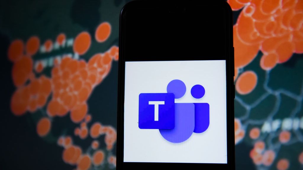 Koronawirus. Jakie aplikacje do pracy zdalnej i nauki przez internet?