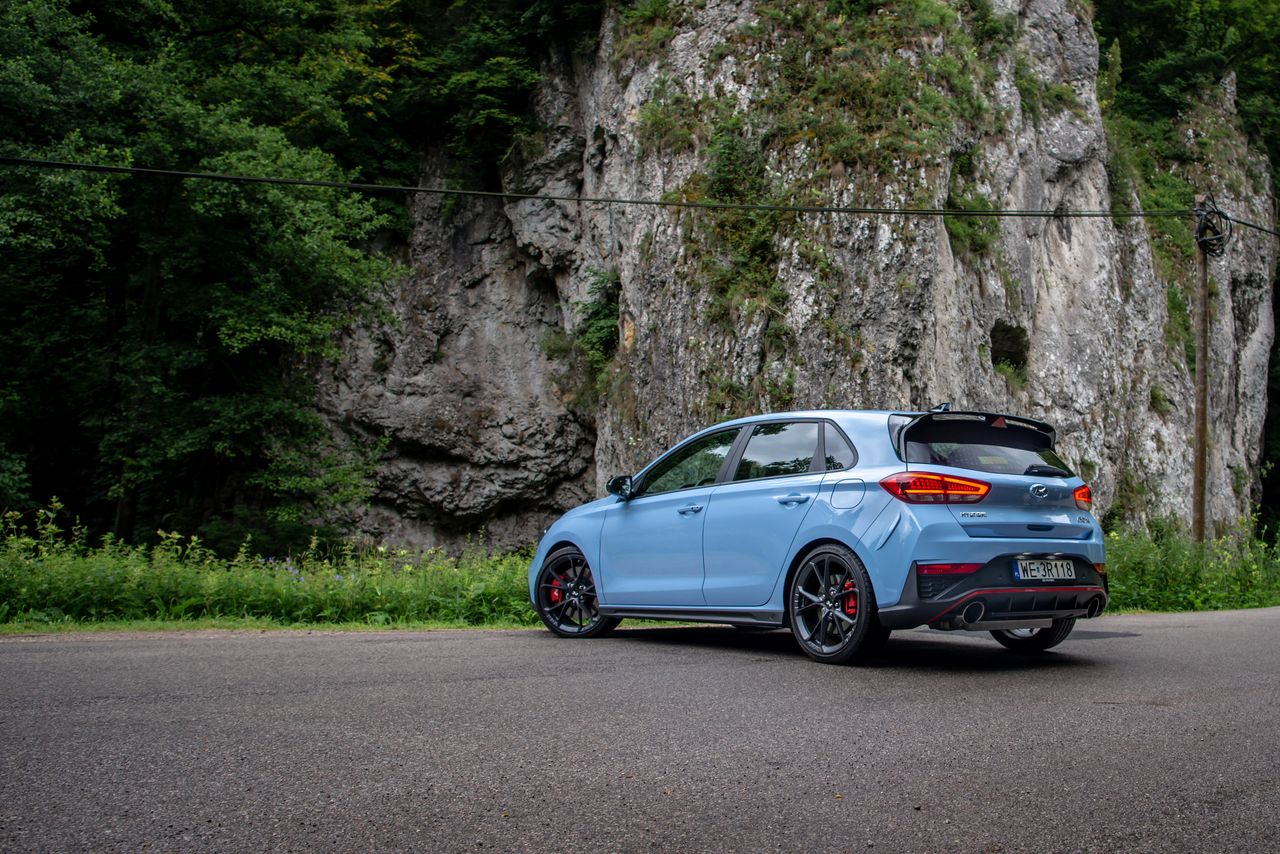 Test: Hyundai i30 N po liftingu - czy z automatem jest tak samo dobry, jak z ręczną skrzynią?