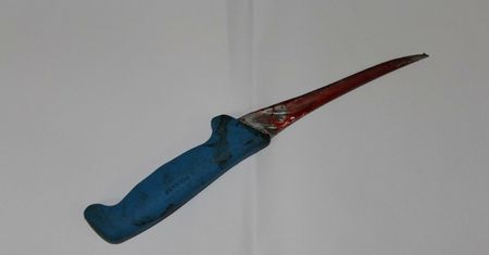 Makabra w okolicach Rzeszowa. Zadał kobiecie ponad 30 ciosów, a potem wyciął na czole krzyż