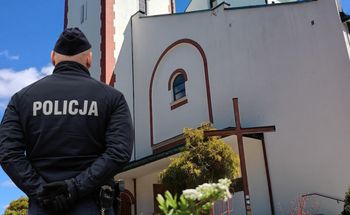 "Zamach" na kościół. Policja szuka wandala