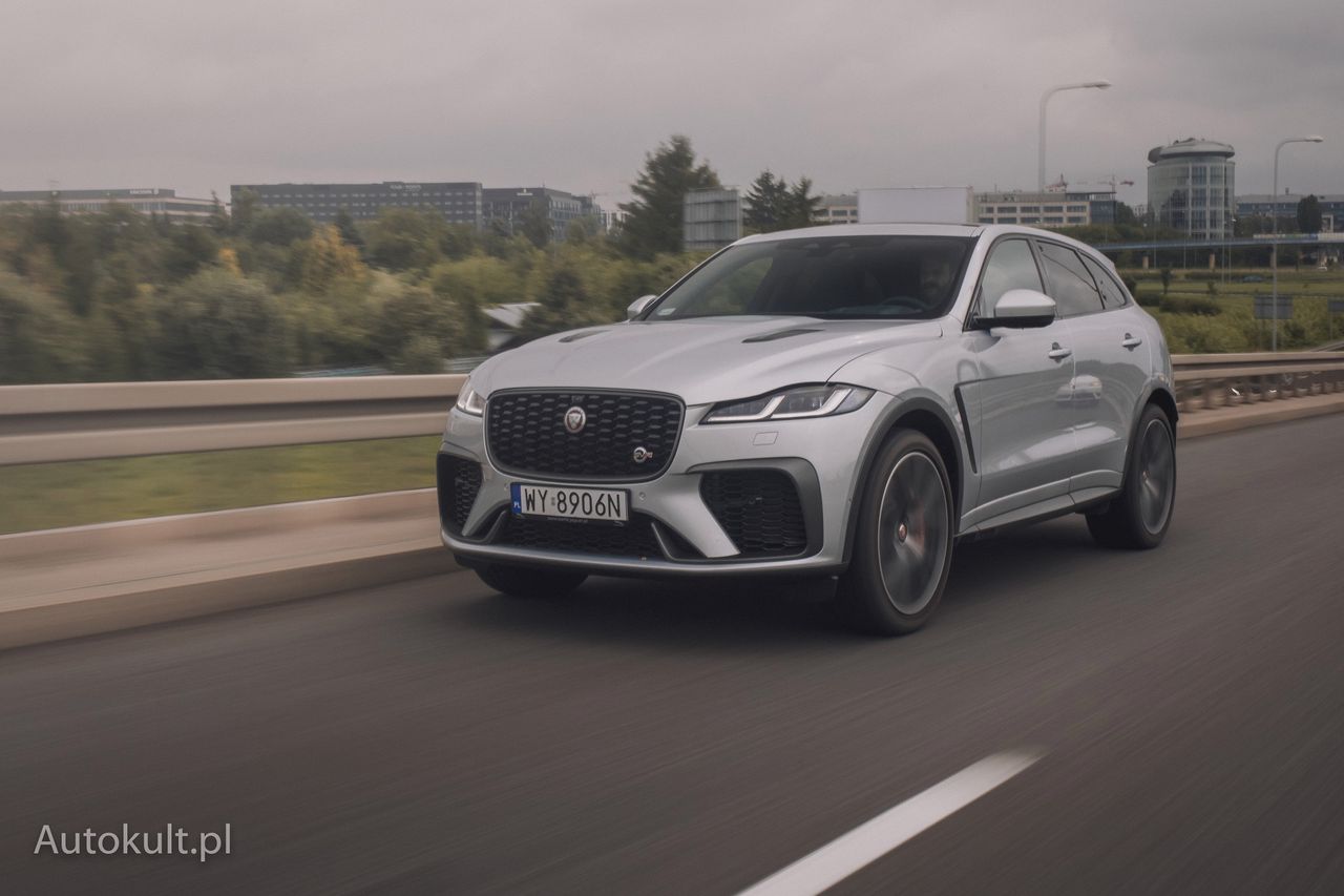 Test: Jaguar F-Pace SVR to nieodkryty diament. W środku nowoczesny luksus, pod maską ryczące V8