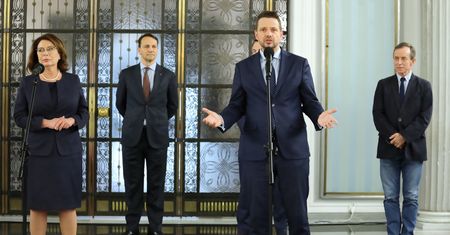 Makowski: "Polityczny 'Dzień Świstaka’. PO zmienia kandydata na prezydenta, popełniając te same błędy" [OPINIA]