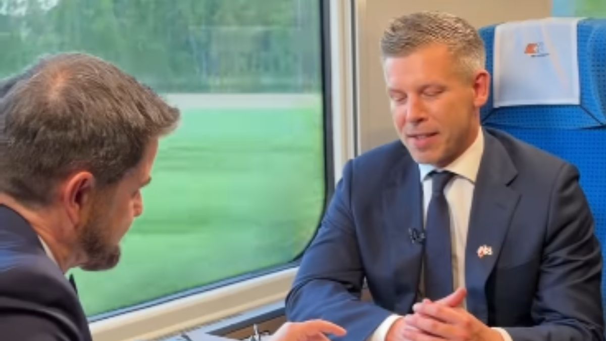 Peter Magyar udzielil wywiadu dla TVN24 w pociągu.