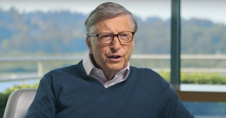 Bill Gates przerażony omikronem. "Wkraczamy w najgorszy moment pandemii"