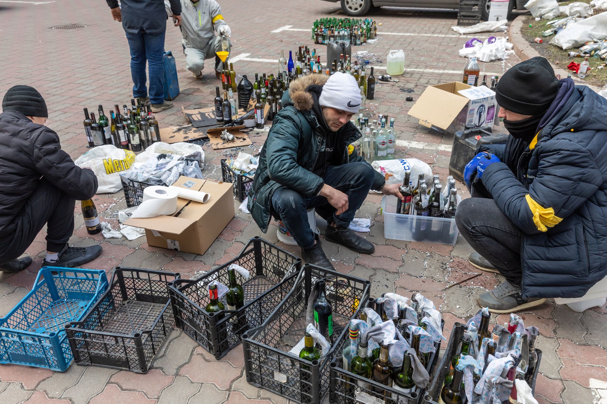 Wojna w Ukrainie: Ukraińska agencja stockowa udostępnia setki zdjęć z inwazji 16