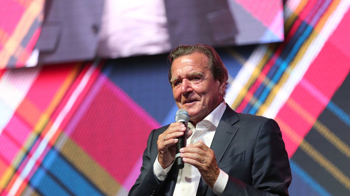 WUERZBURG, GERMANY - JULY 19:  Gerhard Schroeder, former Chancellor on stage during the 50 years anniversary celebration of fashion brand s.Oliver at Airport Giebelstadt on July 19, 2019 near Wuerzburg, Germany. (Photo by Gisela Schober/Getty Images for s.Oliver)