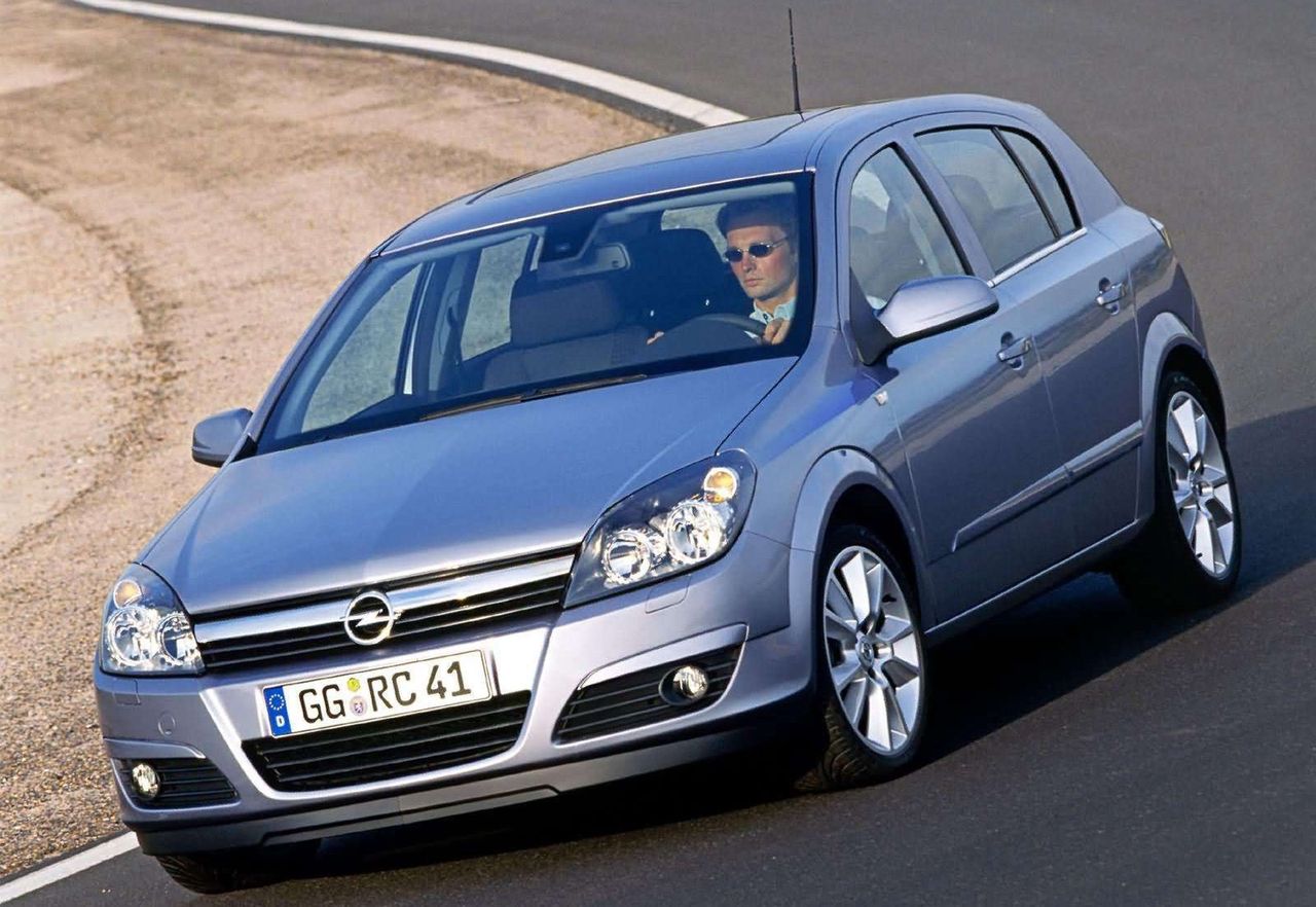 Trochę leciwy już Opel Astra H dobrze radzi sobie z normami. Tylko nieliczne warianty z początku produkcji nie spełniają Euro 4