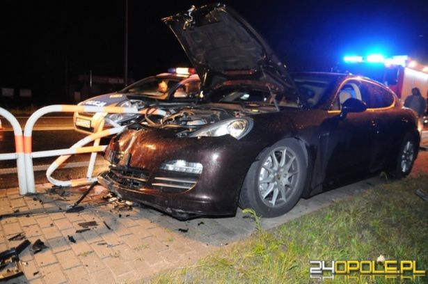 Porsche Panamera Crash