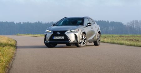 Test: Lexus UX 300h AWD - inne spojrzenie na japońskiego crossovera