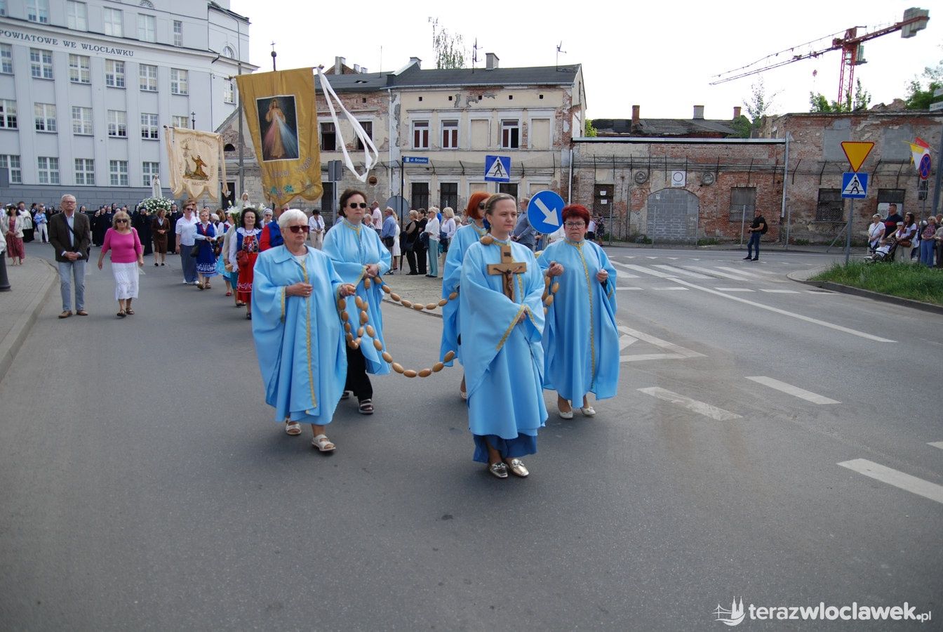 Miejska procesja Bożego Ciała przeszła ulicami Włocławka
